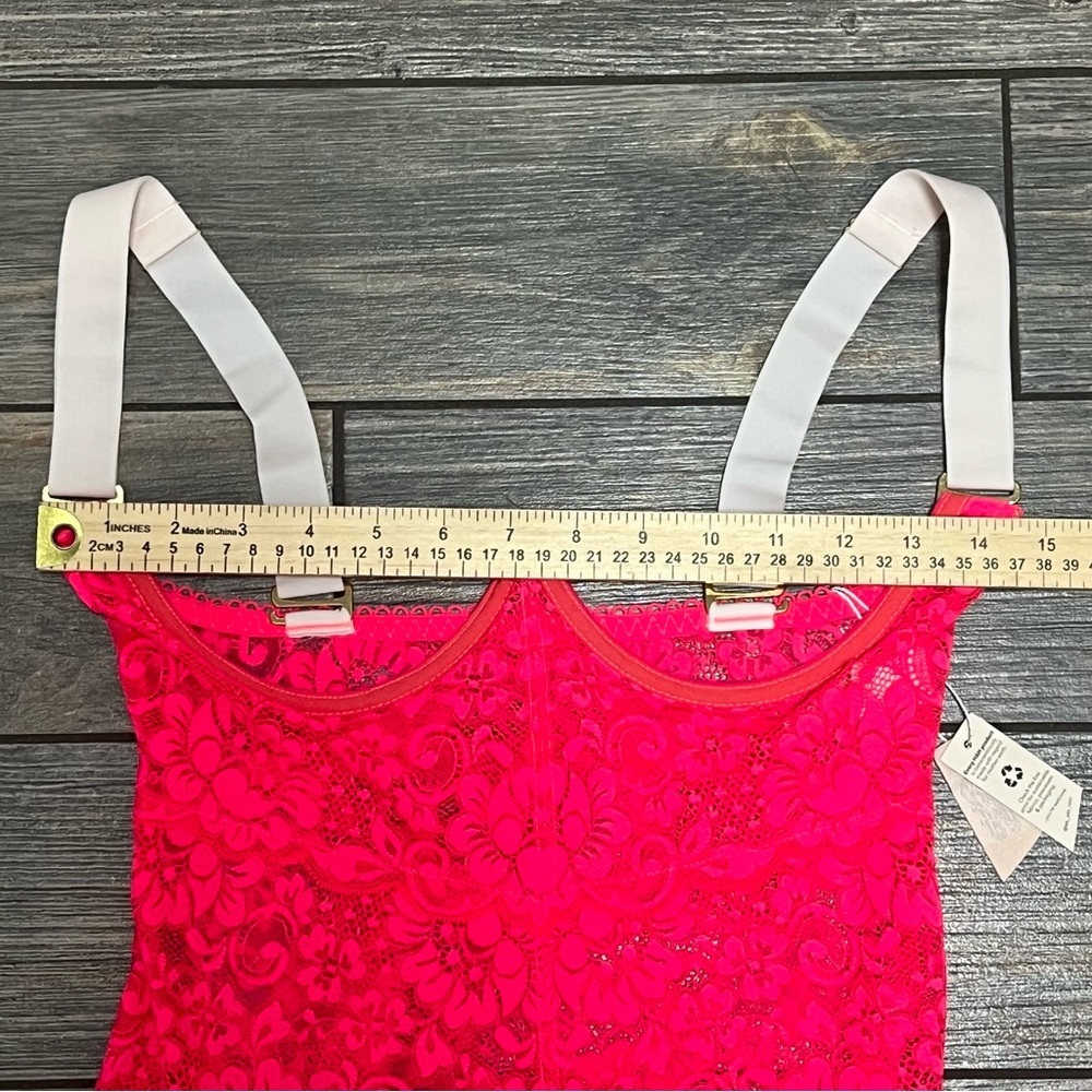 We Are HAH Free People Busta Move Hot Pink Lace Bustier Corset Size Medium Top - Picture 10 of 14